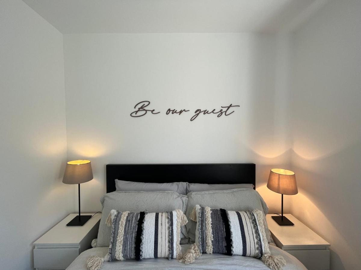 Contemporary 1 Bedroom Apartment Normanton  Ngoại thất bức ảnh